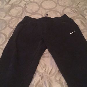 Black Nike sweatpants